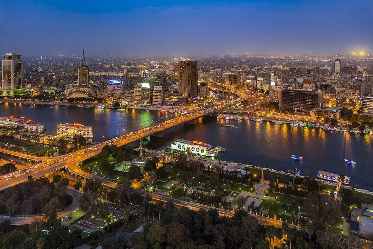 مصر ترفع أسعار تذاكر مترو الأنفاق بعد أسبوع من زيادة الوقود
