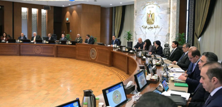 مصر تقر 5 مشروعات بترولية بـ225 مليون دولار لحفر 40 بئراً للنفط والغاز