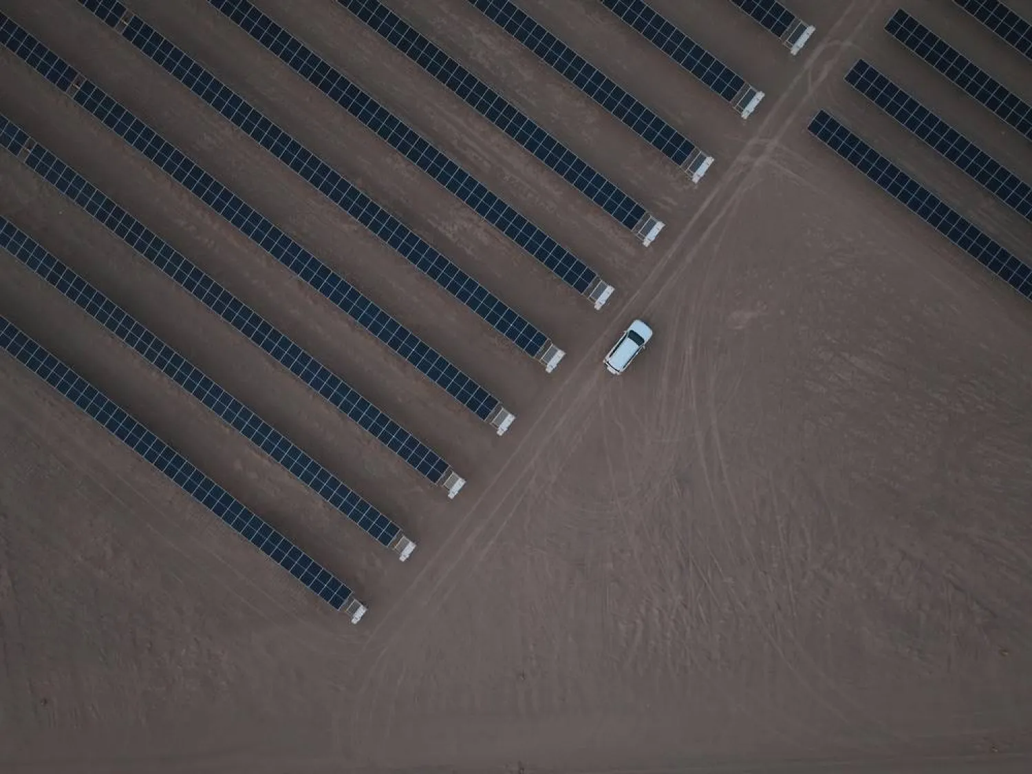 سلطنة عمان: بدء تنفيذ 6 مشروعات جديدة لإنتاج الطاقة المتجددة العام الحالي